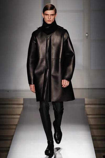 Look 18